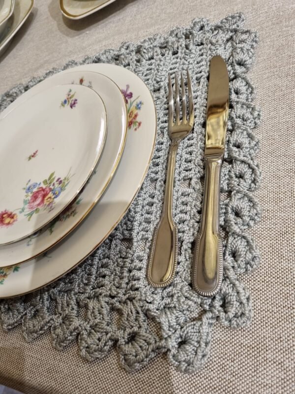 Crochet Placemat - Image 3